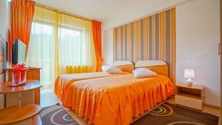 Мотели Motel Rolizo Brasov Брашов Двухместный номер с 2 отдельными кроватями и балконом-2