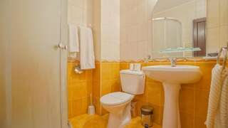 Мотели Motel Rolizo Brasov Брашов Двухместный номер с 2 отдельными кроватями и балконом-7